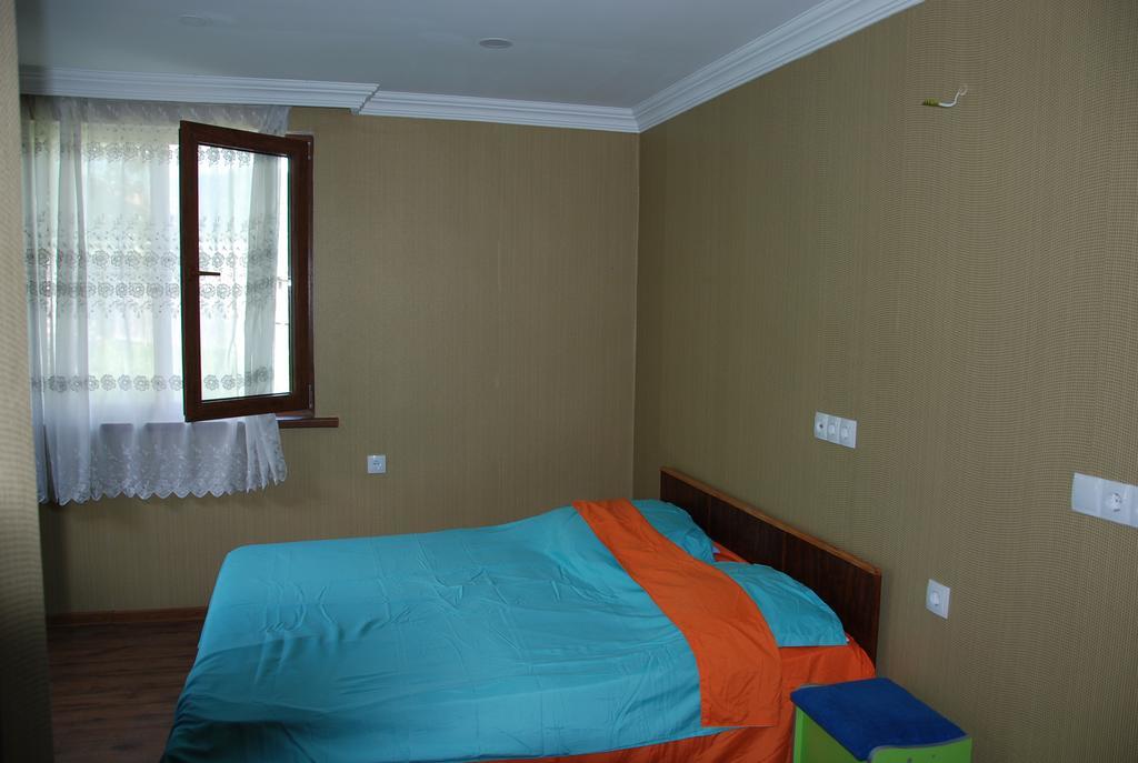 Keti Pilpani Guesthouse Mestia Esterno foto
