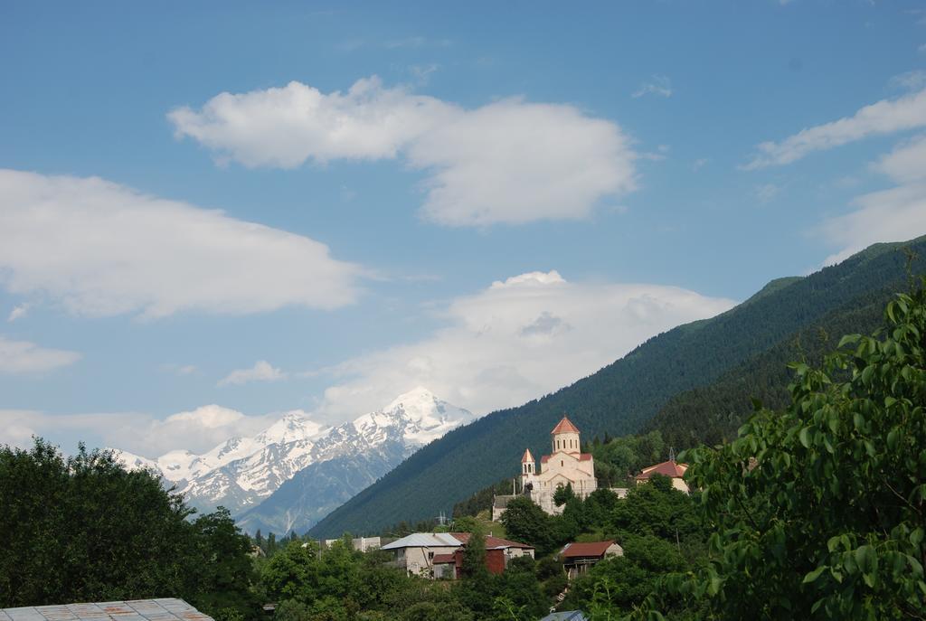Keti Pilpani Guesthouse Mestia Esterno foto