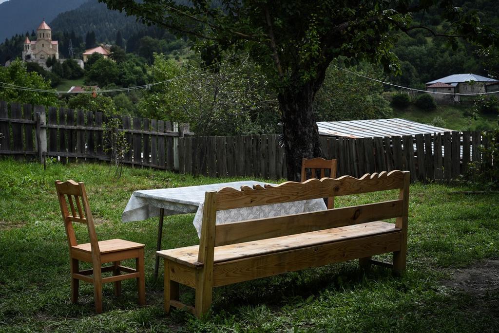 Keti Pilpani Guesthouse Mestia Esterno foto