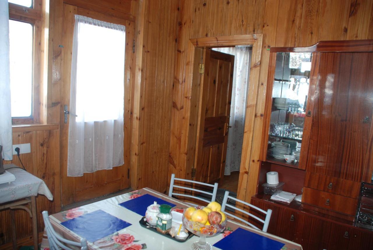 Keti Pilpani Guesthouse Mestia Esterno foto